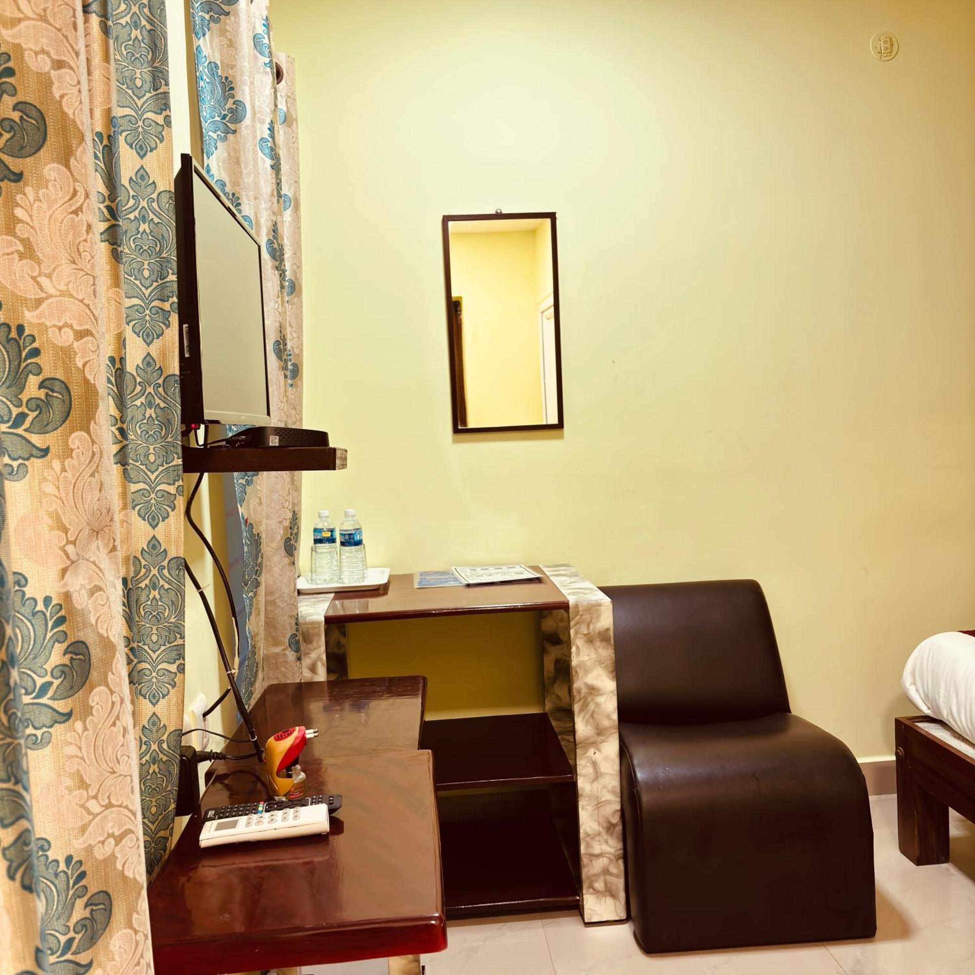 Serenity Sands Beach Resort Puducherry Exterior foto